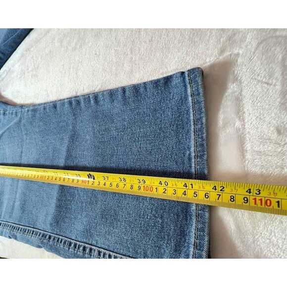 Womens Levis High Waisted Mom Ripped Jeans Size 26x38 - Picture 13 of 16